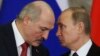 Президент Білорусі Олександр Лукашенко (ліворуч) та президент Росії Володимир Путін. Москва, березень 2015 року