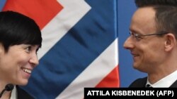 Marie Eriksen Søreide norvég és Szijjártó Péter magyar külügyminiszter közös sajtótájékoztatója Budapesten 2019. február 22-én