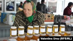 La piața din Nisporeni