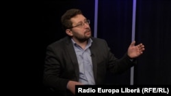 Igor Volnițchi în studioul Europei Libere de la Chișinău