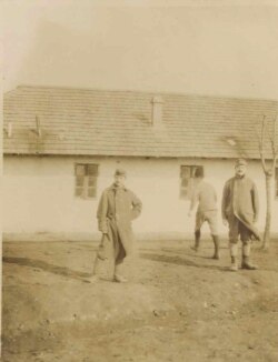 Prizonieri la Șipote. Sursa: Andrei Șiperco (ed.), Tragedii și suferințe neștiute...., 2003 (AFB, E 2020 Schachtel nr. 111).