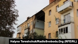 «Причиною обвалу стало руйнування середньої несучої стіни підвалу», – цитує міська рада висновки експертів