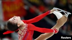 Элизабет Турсынбаева во время выступления в Москве, 17 ноября 2018 года. 