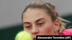 Марта Костюк перемогла Юкі Найто з рахунком 6:3, 6:3