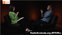 Журналістка Радіо Свобода Ірина Сисак та колишній міністр закордонних справ України Павло Клімкін.