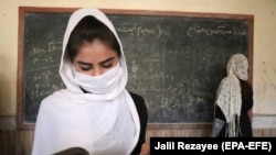 Učenice srednje škole u provinciji Herat, avgust, 2020.