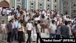 Тажикстан -- Дүйшөмбүдөгү борбордук мечит.