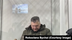 Судове засідання де обирають запобіжний захід підозрюваному у держзраді Дмитру Козюрі