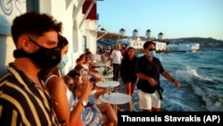 Mykonos este una dintre cele mai importante atracții turistice ale Greciei.