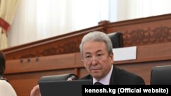 Адахан Мадумаров.