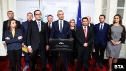 Една трета от парламентарната група на "Възраждане", която се състои от 13 души, е ваксинирана