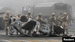 Підрозділи казахстанської армії та спецпризначенці продовжують «контртерористичну» операцію в Алмати