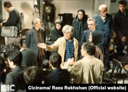 بهرام بیضایی در پشت صحنه فیلم مسافران