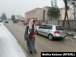 Moše iz SAD-a sa slatkišima