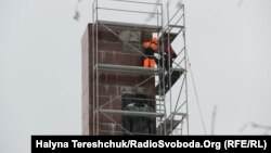 Демонтують лише стелу, вартість робіт 300 тисяч гривень