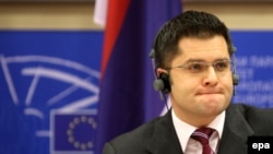 Rano za odluke - Vuk Jeremić