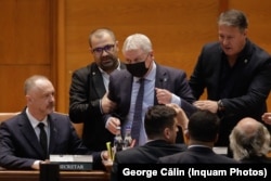 Florin Roman a fost pentru o vreme și președinte al Camerei Deputaților. El este unul dintre cei mai influenți liberali.