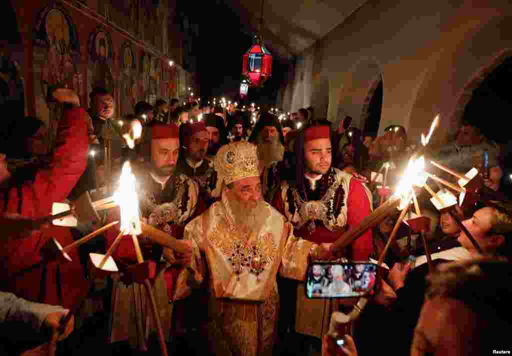 Велигденска миса во манастирот Свети Јован Крстител, кај Маврово, Северна Македонија, 20 април 2025 година.