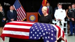 Відео: Аризона прощається з Джоном Маккейном