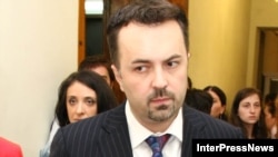 Едва успев проводить командующего войсками США в Европе, Дмитрий Шашкин принял сегодня министра обороны Турции Исмена Илмаза