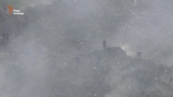 Поблизу Львова шукають трьох рятувальників, яких накрило лавиною сміття (відео)