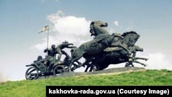 Монумент «Тачанка» у Каховці