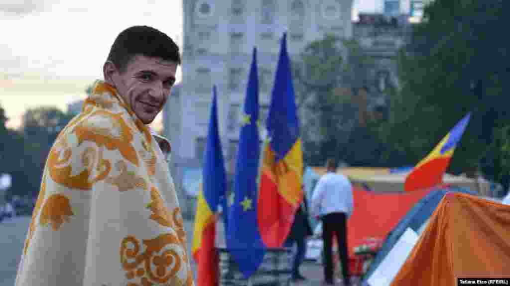 7 septembrie 2015. După prima noapte dormită în corturi