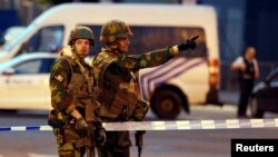 نیروهای امنیتی بلژیک پس از انفجار در ایستگاه مرکزی قطار بروکسل در محل حضور یافتند.