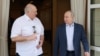 Vladimir Putin (dreapta) și Aleksandr Lukașenko, în timpul întâlnirii lor la reședința liderului rus din Soci, în iunie 2023