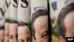 Naslovne stranice londonskog Times-a sa likom konzervativnog lidera Davida Camerona