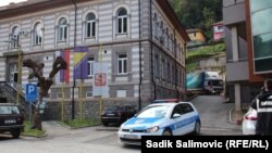 Incident na prvoj sjednici Povjereništva pokazao je da je teško postići jedinstvo među stranačkim članstvom, ilustrativna fotografija