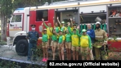 Дети на учениях МЧС России по Крыму без масок во время пандемии коронавируса