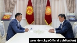 Сооронбай Жээнбеков жана Садыр Жапаров. 13-октябрь, 2020-жыл. 