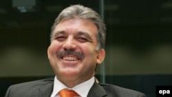 عبدالله‌ گل وزير امورخارجه‌ ترکيه‌ میزبان اجلاس ترویکای اتحادیه اروپا در آنکارا است