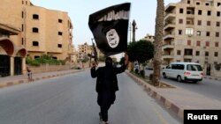 Pripadnik grupe Isil u gradu Raka, 29. juni