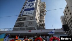 مراسم یادبود کشته شدن یک خانوادهٔ اوکراینی در حملهٔ موشکی ایران به «بت یام» در اسرائیل