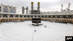 Паломники в Мекке. 28 июля 2020 года.