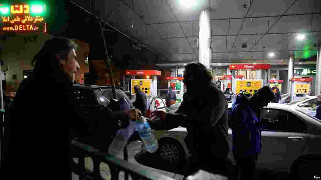 Gasoline purchases in the six hours after the earthquake reached 10 million liters, more than double the average full-day sales even though it was the middle of the night, the national fuel distributor said.