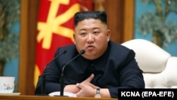 Ким Чен Ын на заседании Политбюро ЦК Трудовой партии Кореи. 11 апреля 2020 года