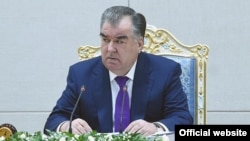 Эмомали Рахмон на расширенном заседании правительства. Фото пресс-службы президента Таджикистана