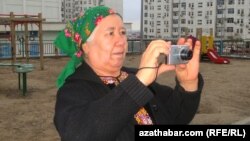 Azatlyk Radiosynyň Türkmen gullugynyň habarçysy Soltan Açylowa 