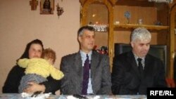 Premijer Tači u poseti porodici Slavković, Photo: Anamari Repić