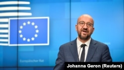 Charles Michel, az Európai Tanács elnöke sajtótájékoztatót tart Brüsszelben 2020. október 2-án