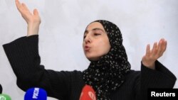 Зубейдат Царнаева, Махlaчхъала, 25Aпр2013