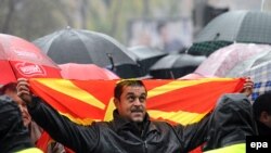 Вечерва прослава на плоштадот Македонија