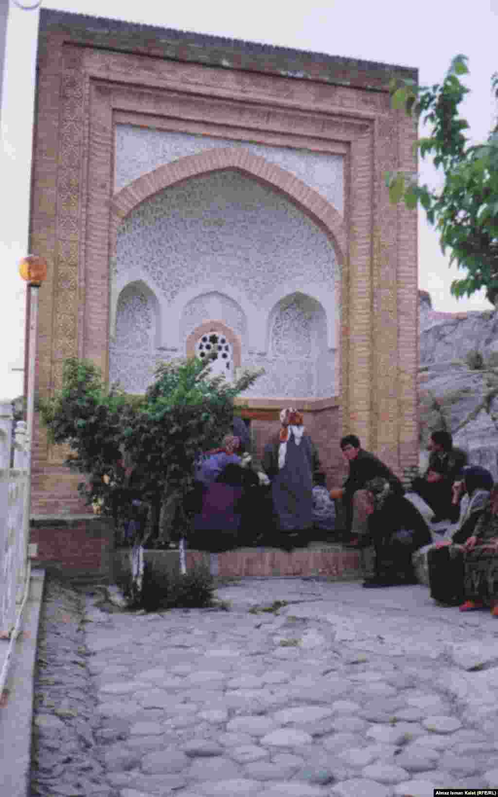 Современный дом Бабура, построенный в 1990-ые годы.