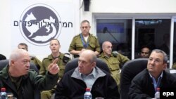 اسرائیل با وجود فشار بین‌المللی برای توقف حمله به غزه، شب گذشته تصمیم گرفت که روز چهارشنبه نیز به عملیات هوایی خود ادامه دهد.(عکس: epa)