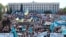 Митинг в День памяти жертв депортации крымскотатарского народа из Крыма на центральной площади Симферополя, 2006 год