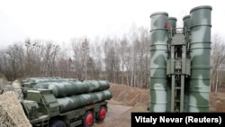 Noile racheterusești S-400 "Triumph" staționate lângă Kaliningrad, Martie, 2019