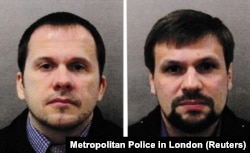 Зліва направо: «Олександр Петров» (Олександр Мішкін) і «Руслан Боширов» (Анатолій Чепіга). Їх у Британії звинувачують у безпосередній участі в отруєнні ексагента ГРУ Сергія Скрипаля